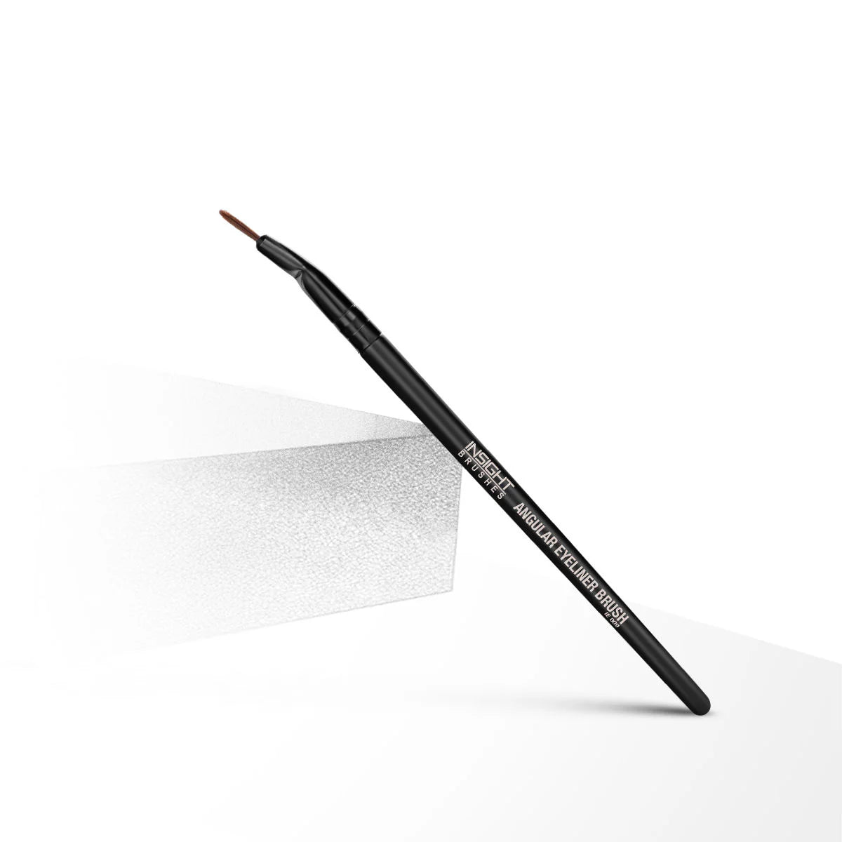 Insight Professional Angular Eyeliner Brush IE 009