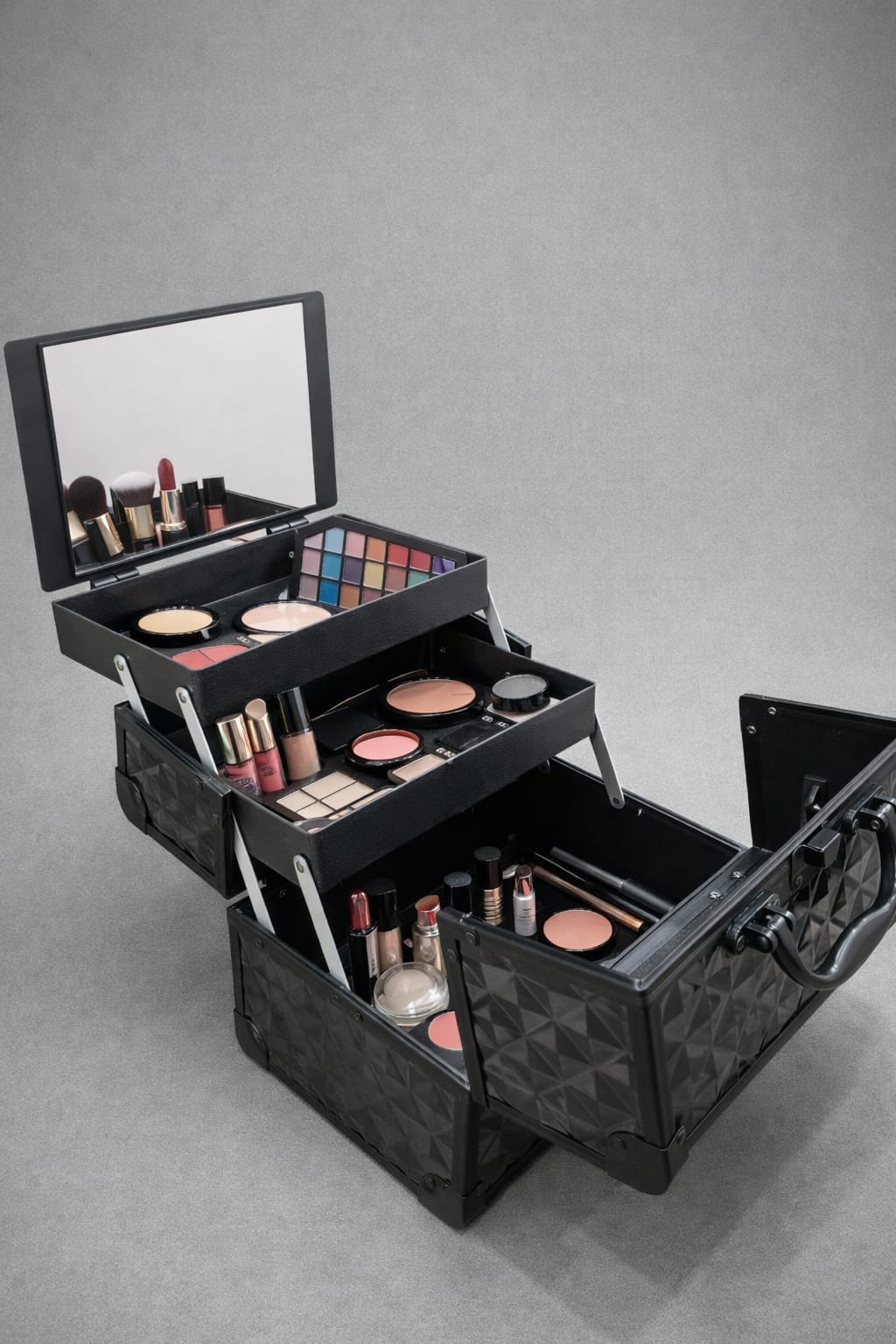 Make Over Beauty Vanity Bags By M.A.C | Makeup Cosmatic Storage Case Elegant & Durable