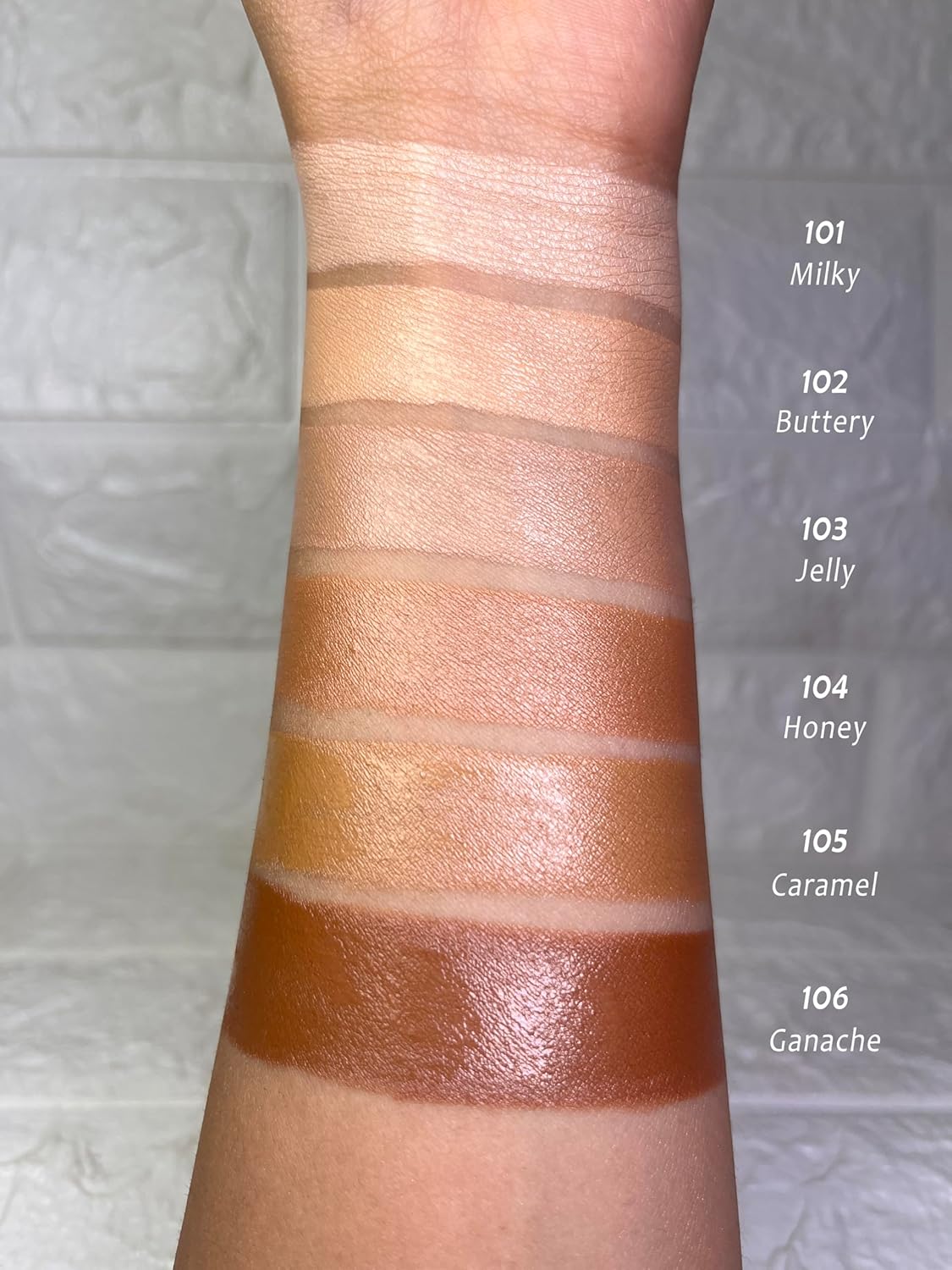 JustGold Glass Glow Skin Filter, Ultra Luminous Finish, Enriched with Vitamin E | 30 ML